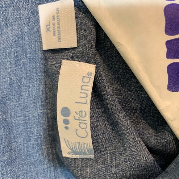 Men’s size XL Cafe Luna blue chambray colored button down shirt - Picture 7 of 7